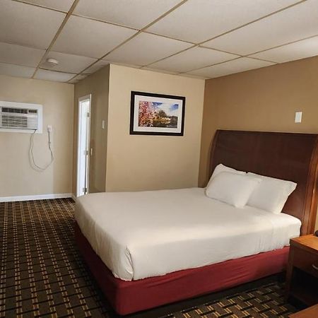 Nashoba Valley Inn & Suites Ayer Exterior photo